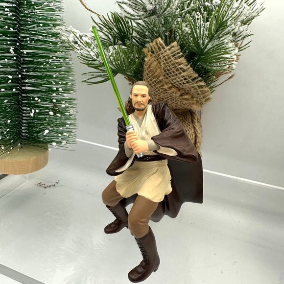 Hallmark Keepsake Ornament Star Wars Qui Gon Jinn Figurine Christmas Holiday - Picture 4 of 8